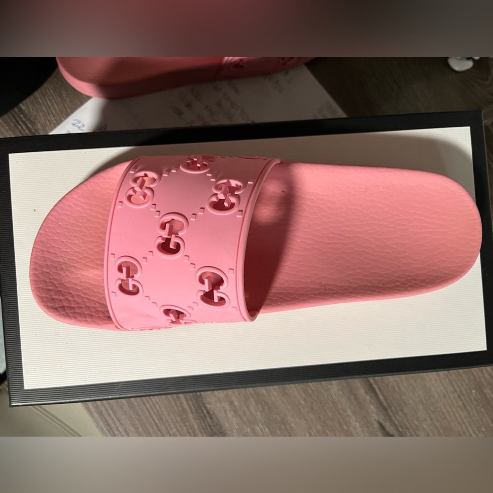Gucci slides size 9